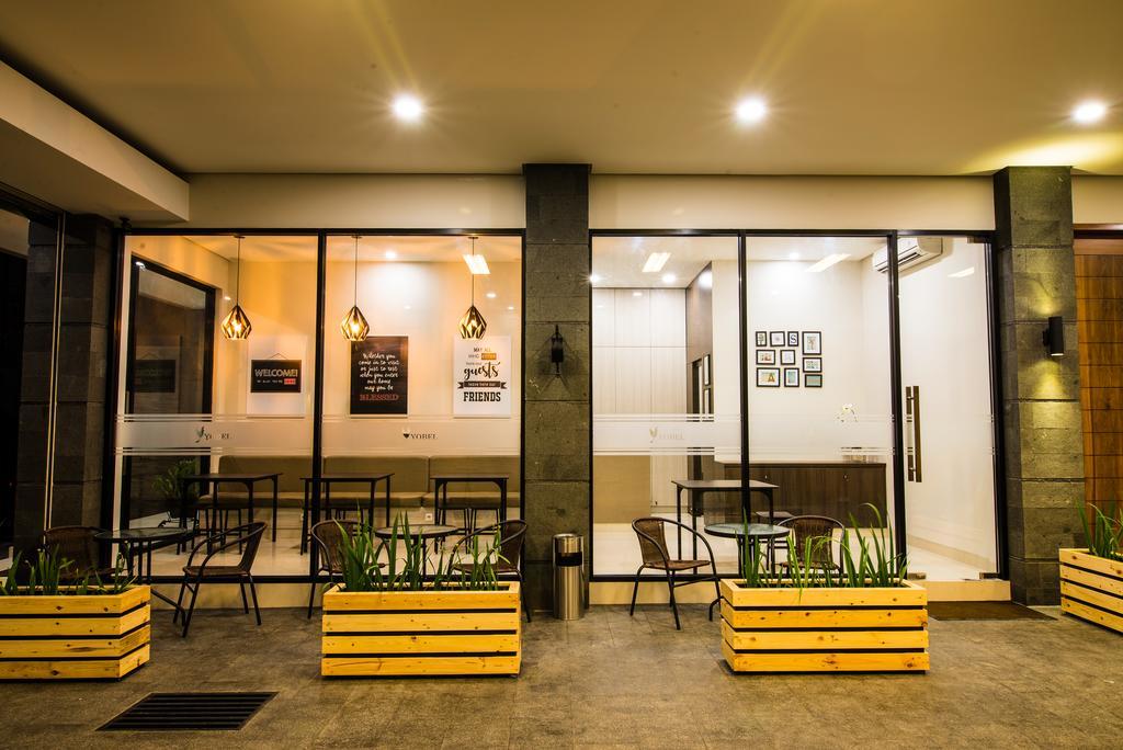 Yobel Hotel Джокьякарта Экстерьер фото
