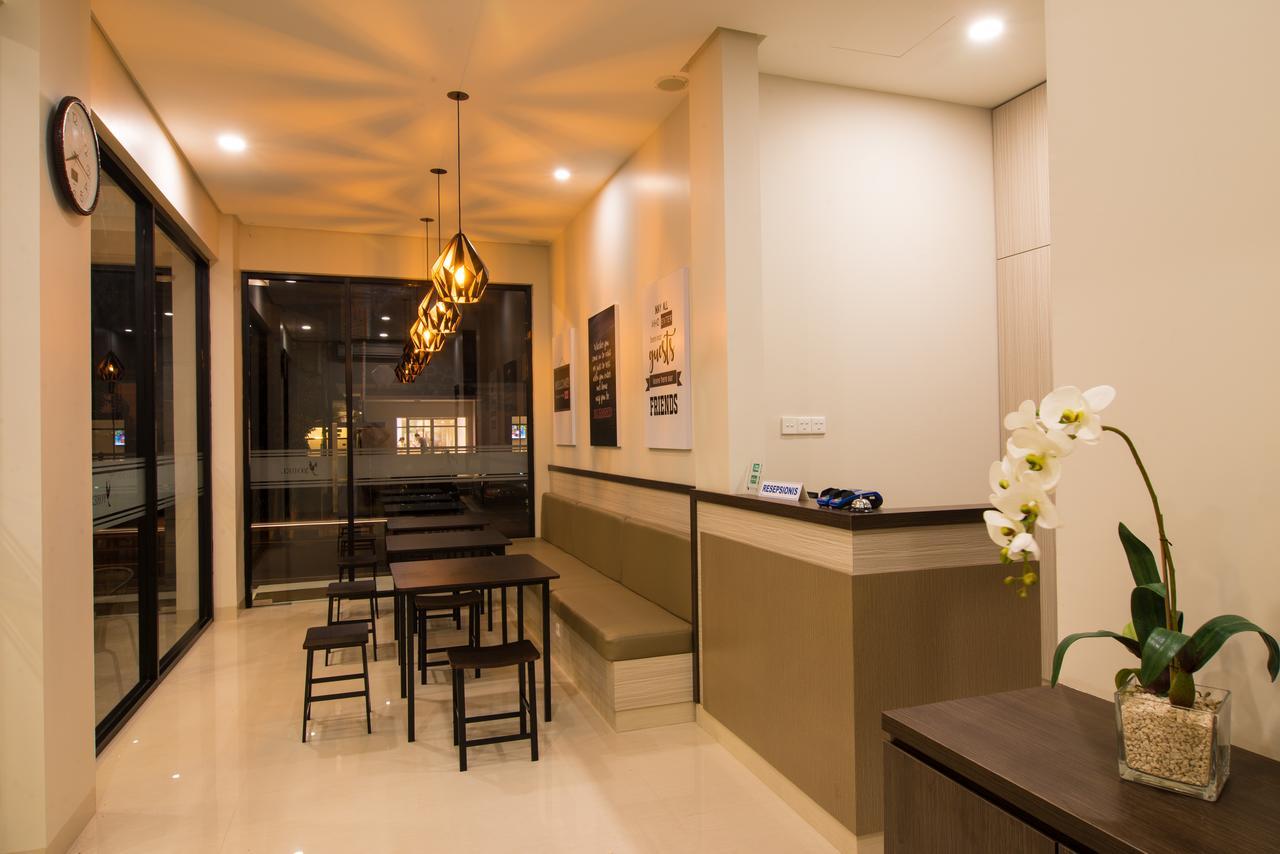 Yobel Hotel Джокьякарта Номер фото